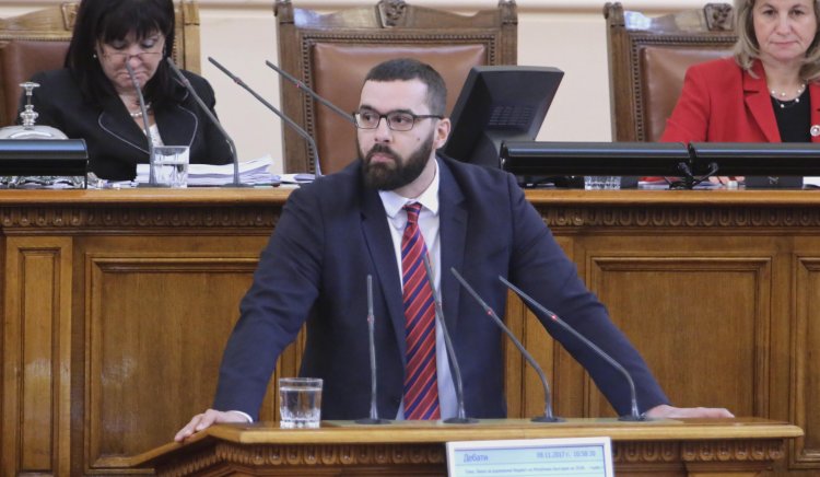 Стоян Мирчев с парламентарен въпрос за финансирането на ​Драматично-кукления театър в Силистра
